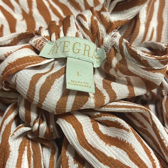 Sierra Brown Zebra print blouse - Picture 5 of 5